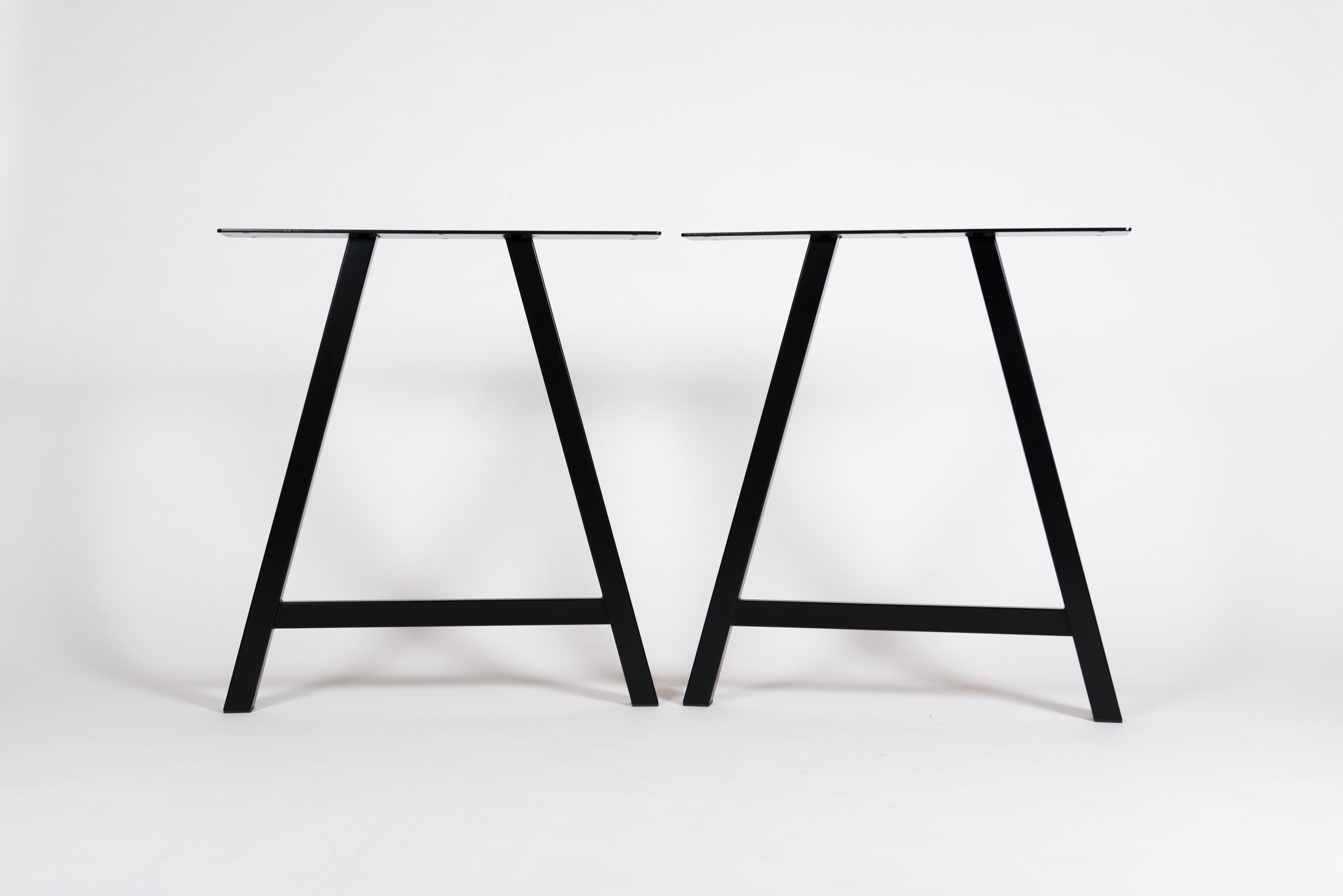 A shape metal table legs